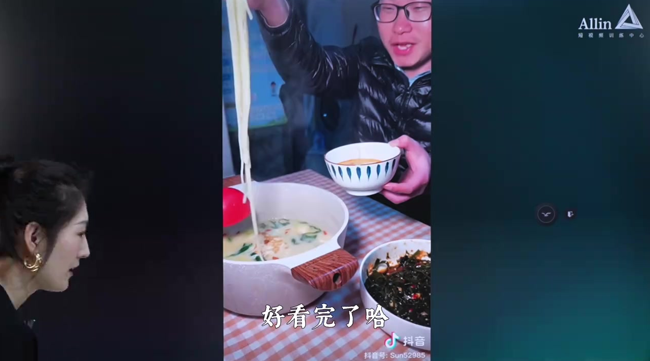 能把你生活中愣神的时刻变成创作的课程